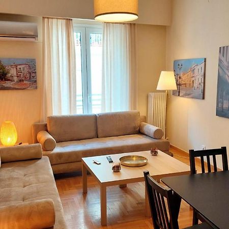 Grand Apartment In Parliament Square Афины Экстерьер фото
