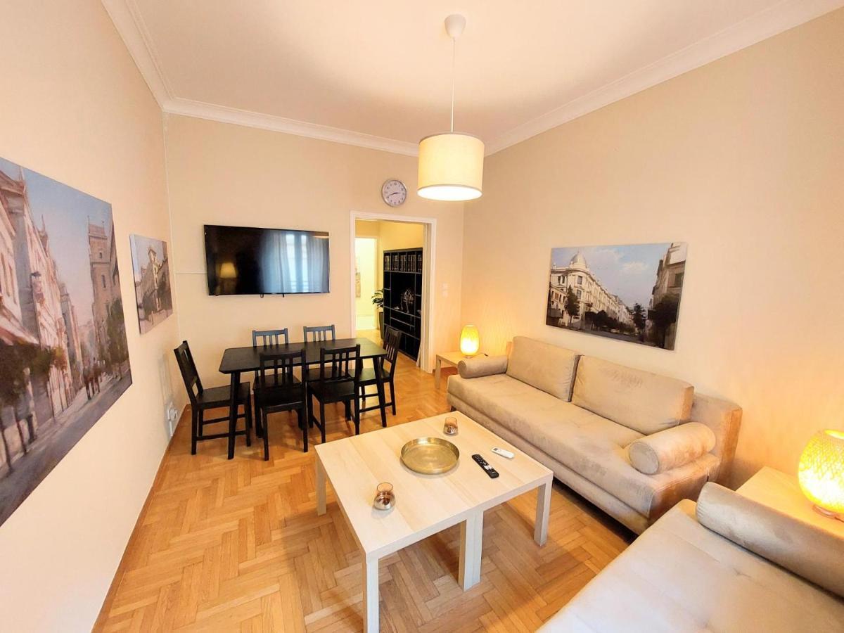 Grand Apartment In Parliament Square Афины Экстерьер фото