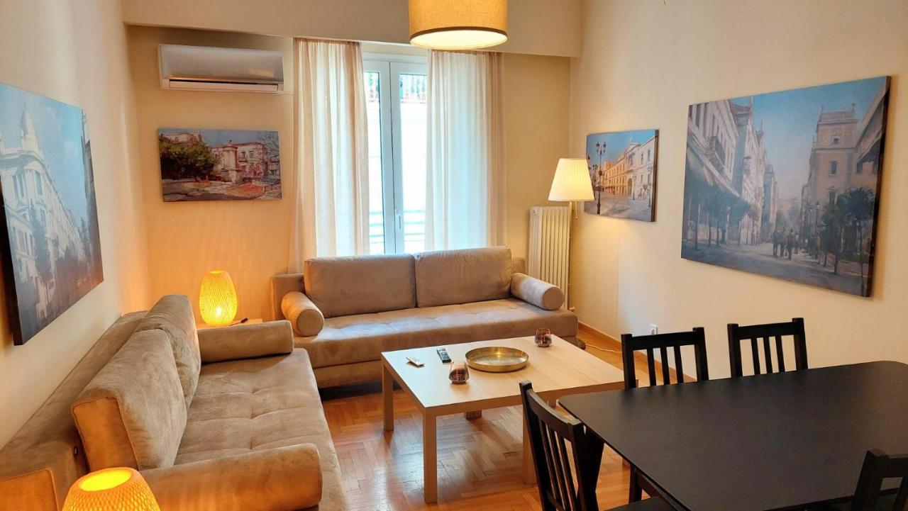Grand Apartment In Parliament Square Афины Экстерьер фото