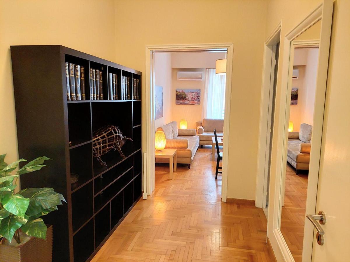 Grand Apartment In Parliament Square Афины Экстерьер фото