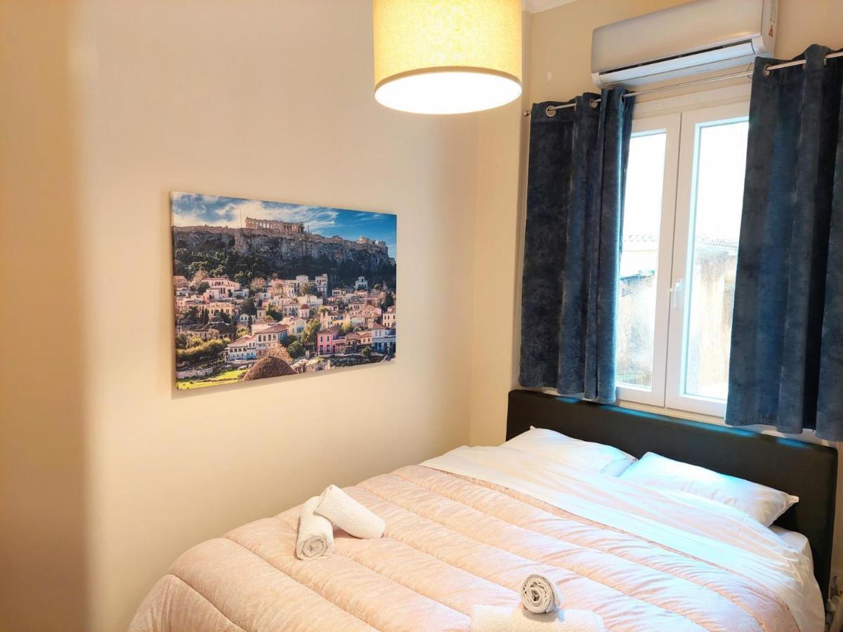 Grand Apartment In Parliament Square Афины Экстерьер фото